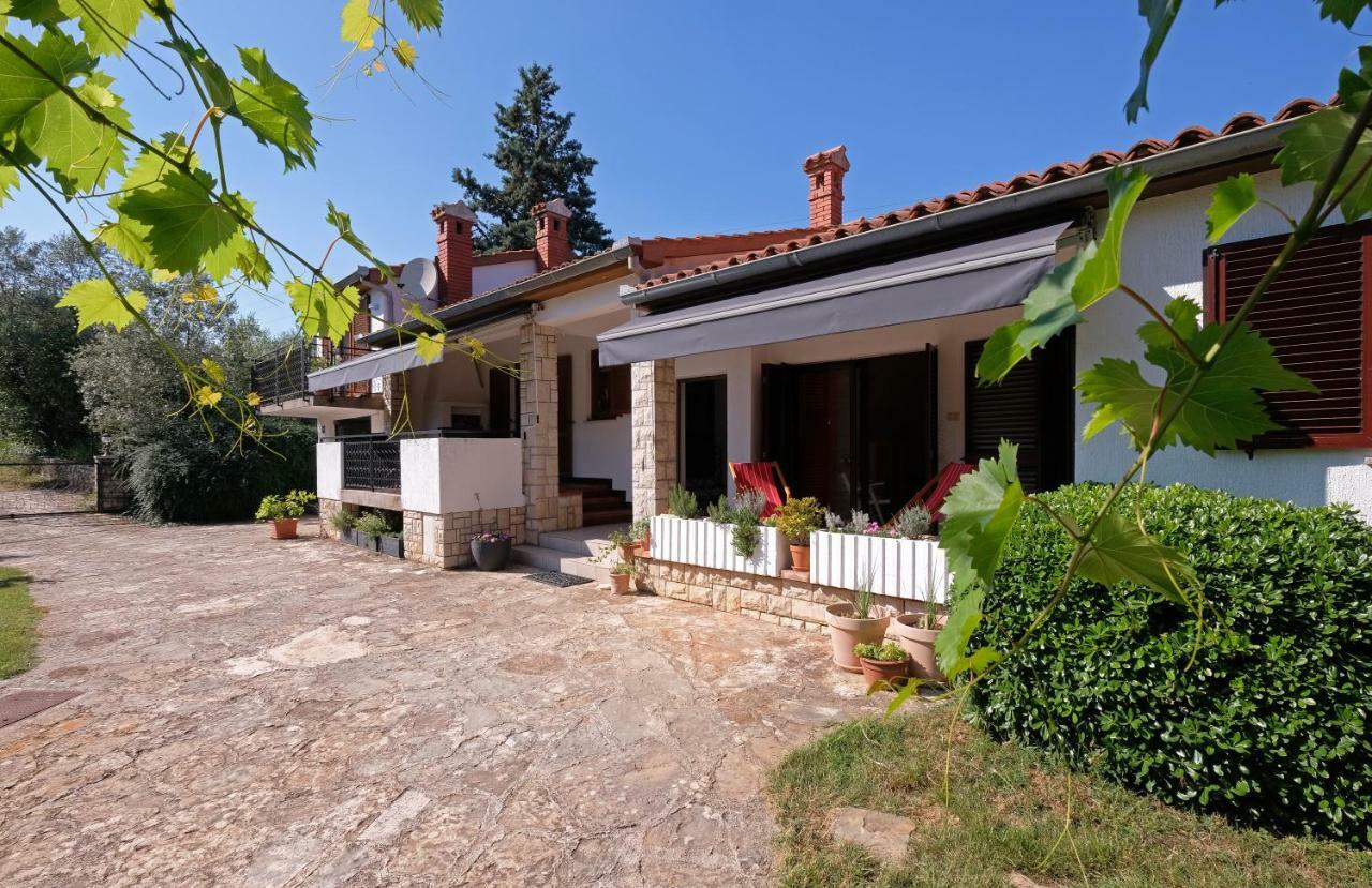 Holiday Home Kipo I Lunja Medulin Exterior photo